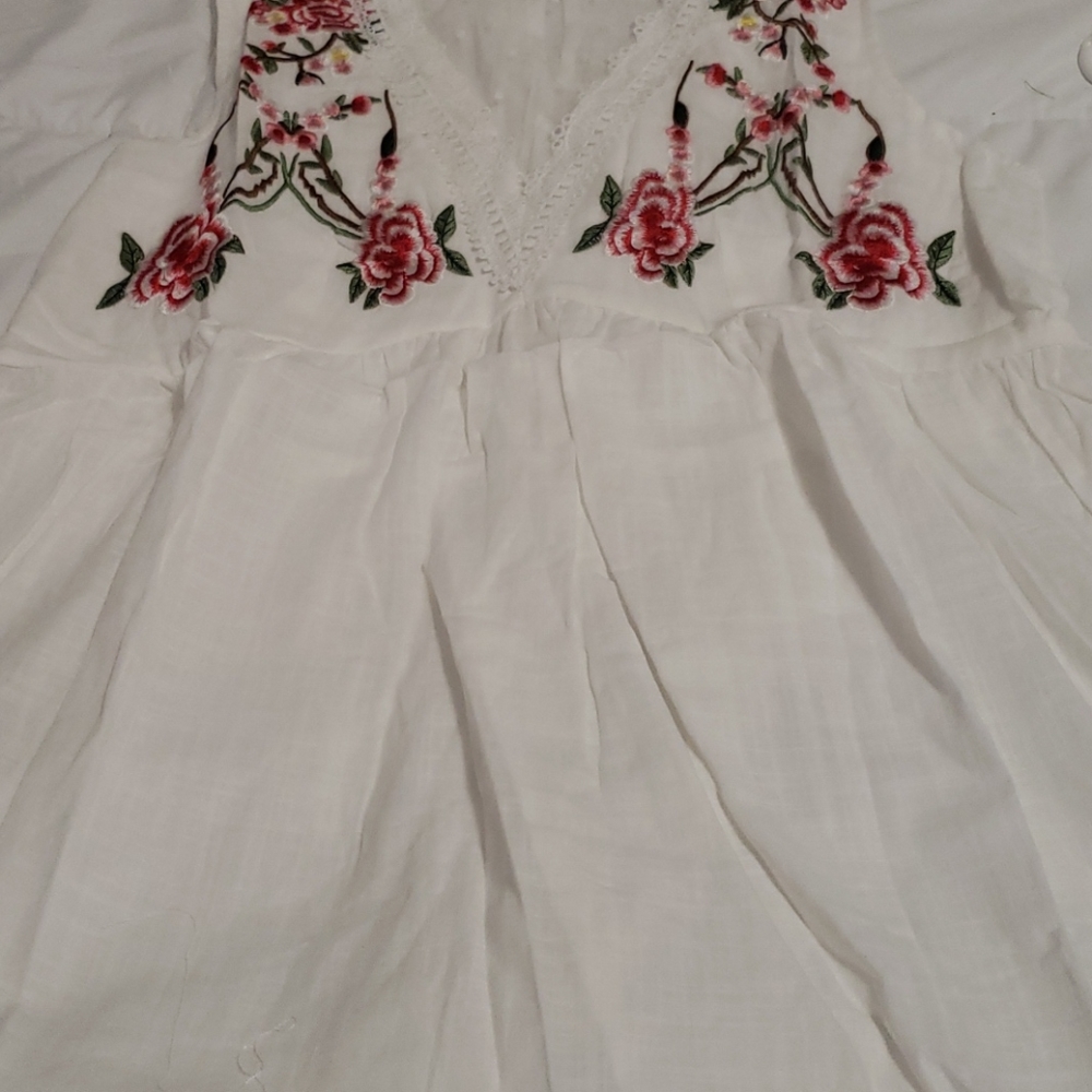 🔥New boutique embroidered babydoll top - Picture 10 of 13